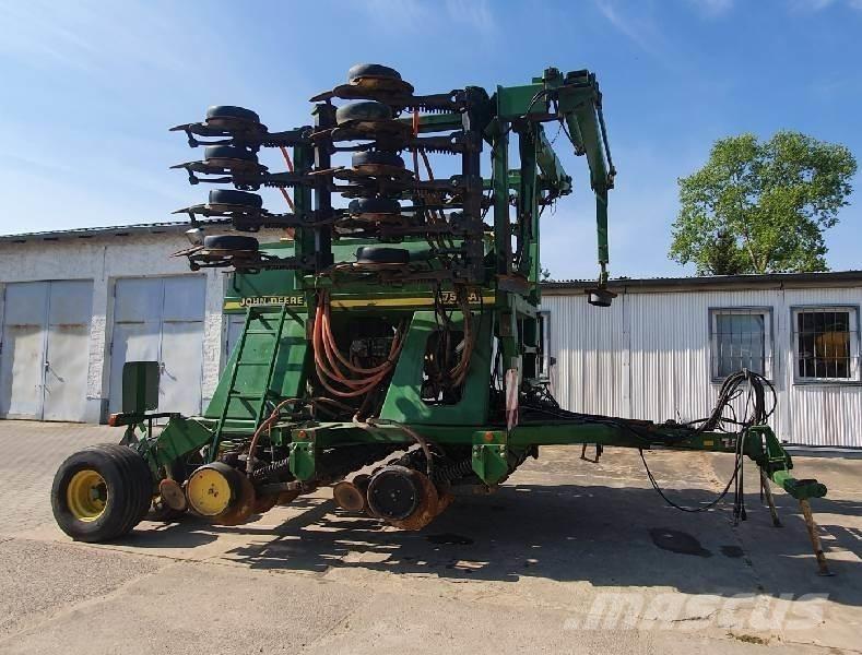 John Deere 750 A Další
