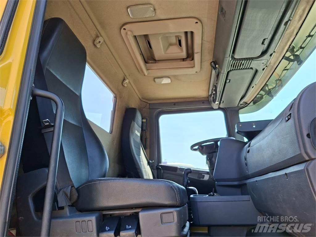 Scania T 420 LA Tahače