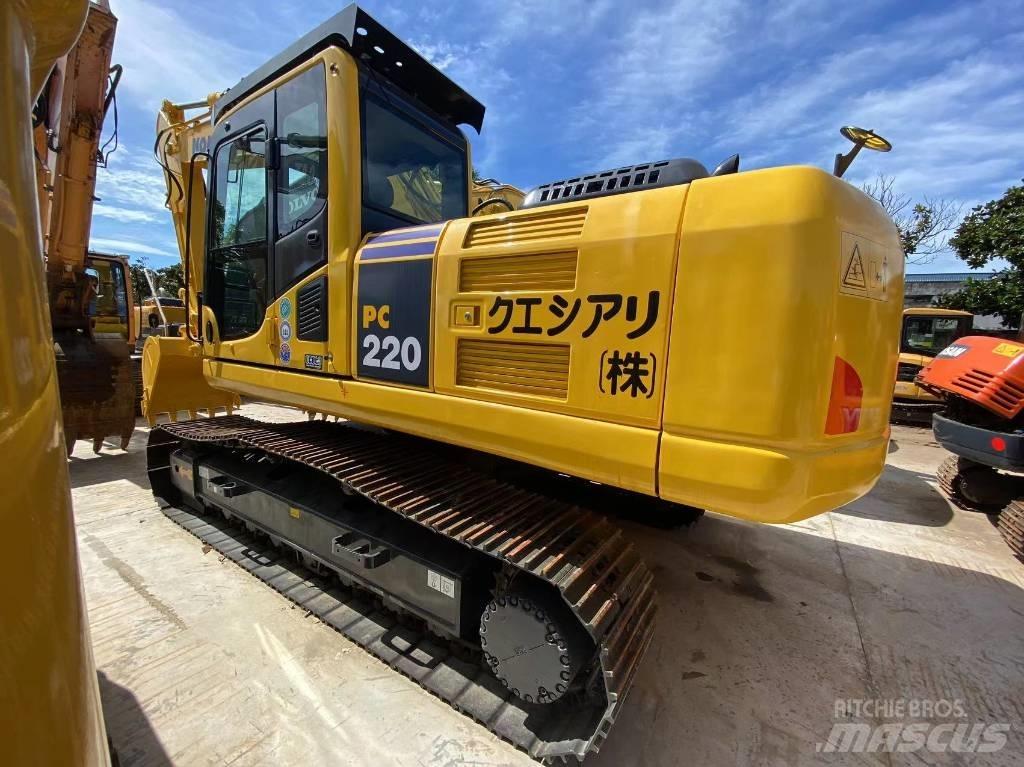 Komatsu PC220-7 Pásová rýpadla