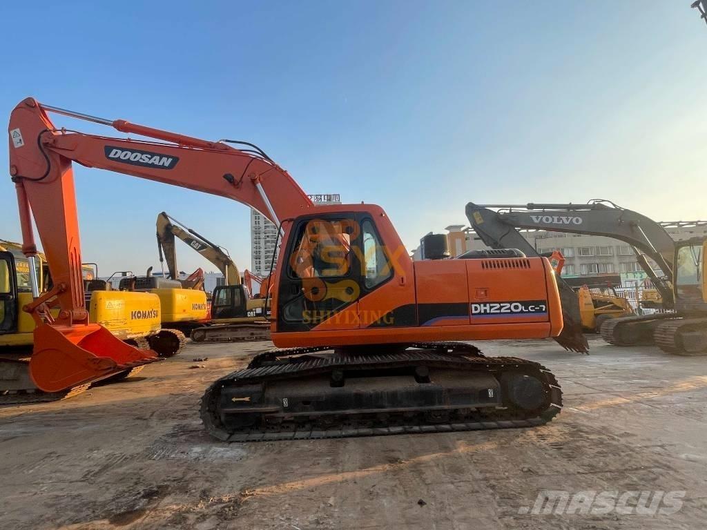 Doosan 220 LC-7 Pásová rýpadla