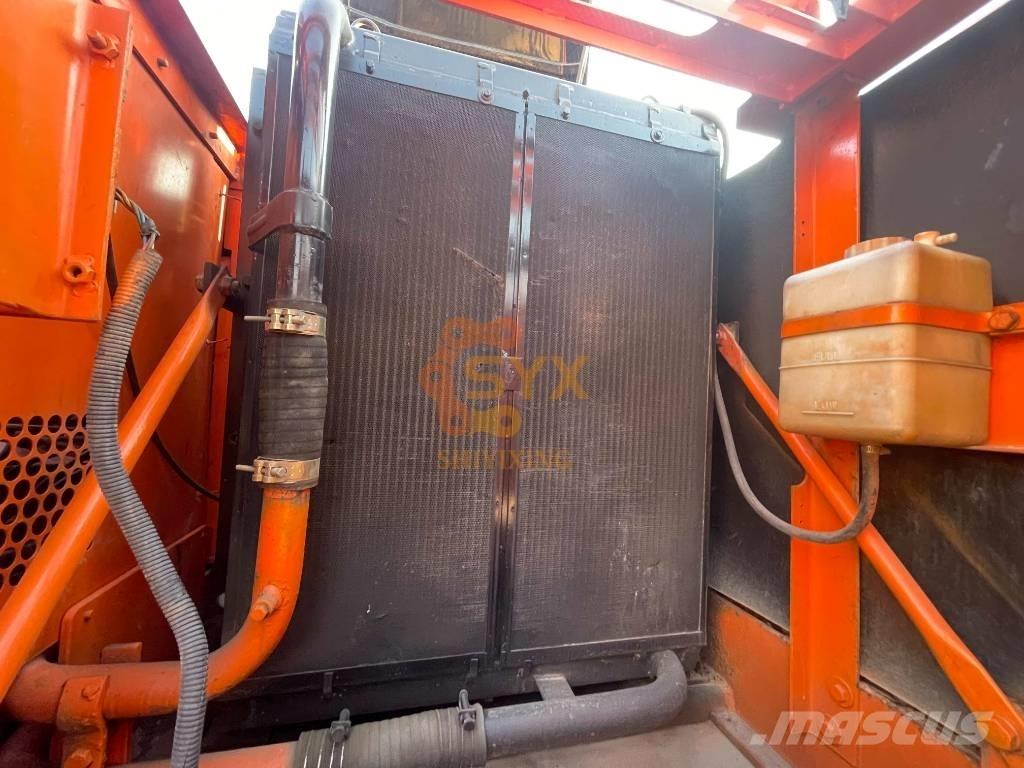 Doosan 220 LC-7 Pásová rýpadla