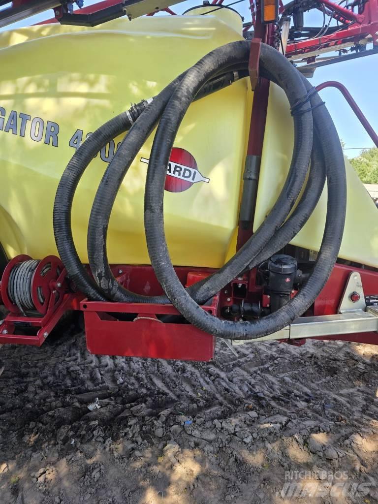 Hardi Navigator 4000 Tažené postřikovače
