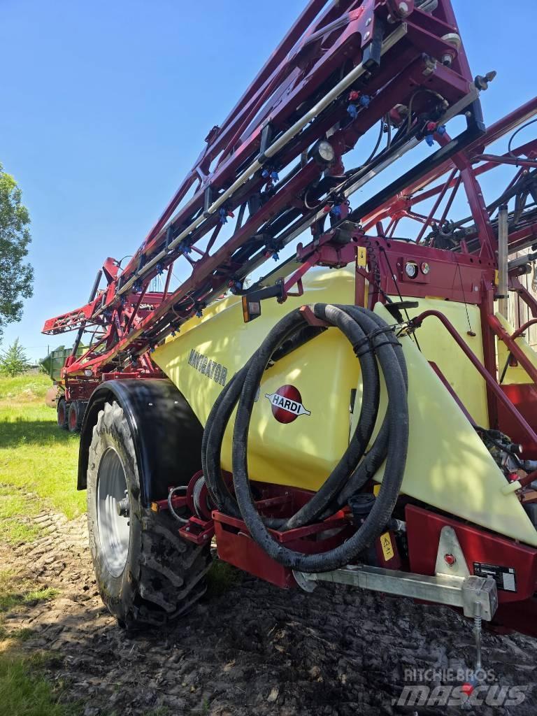 Hardi Navigator 4000 Tažené postřikovače