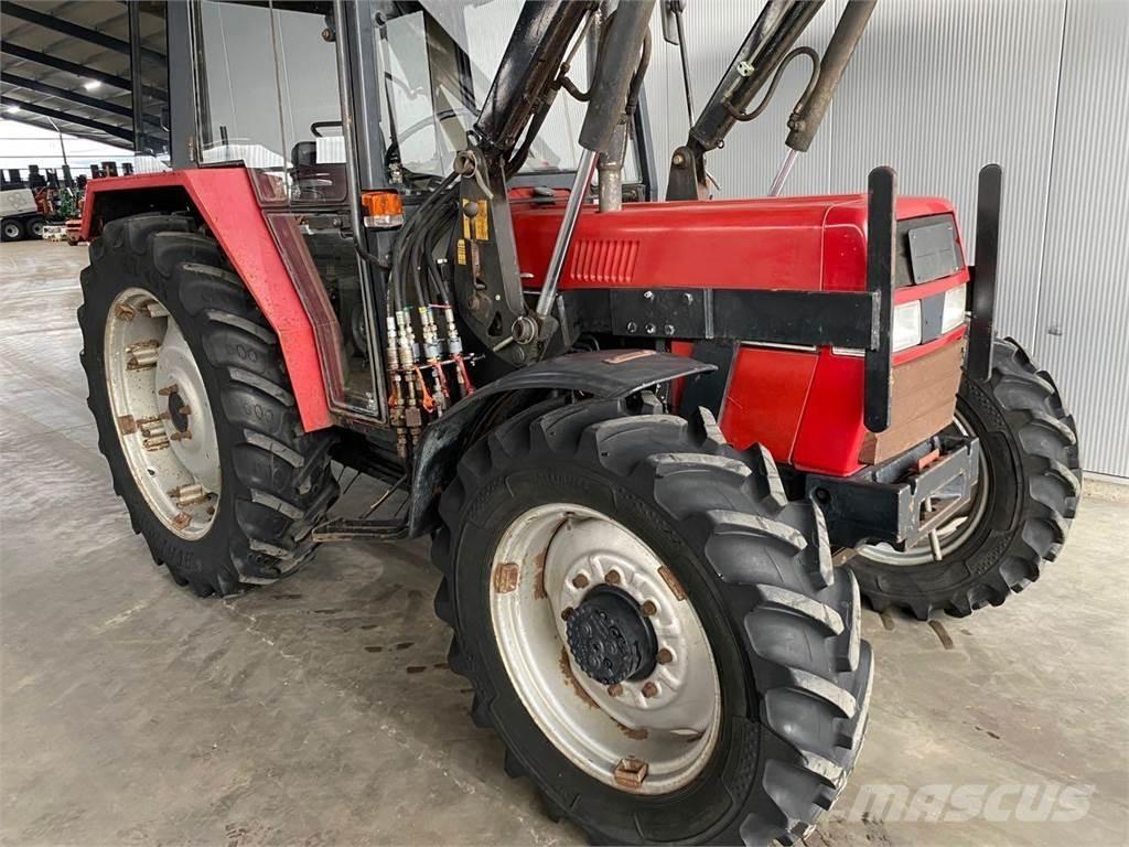 Case IH 840 AS Traktory