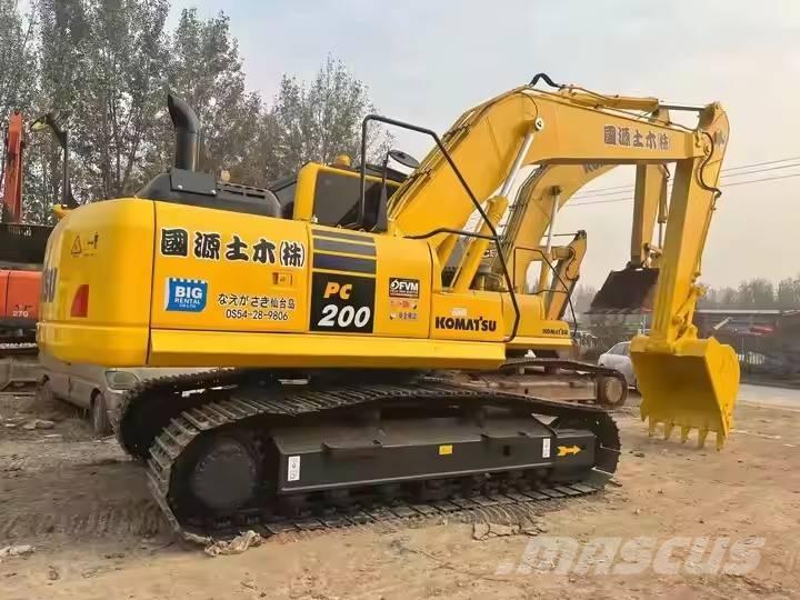 Komatsu PC 200 Pásová rýpadla