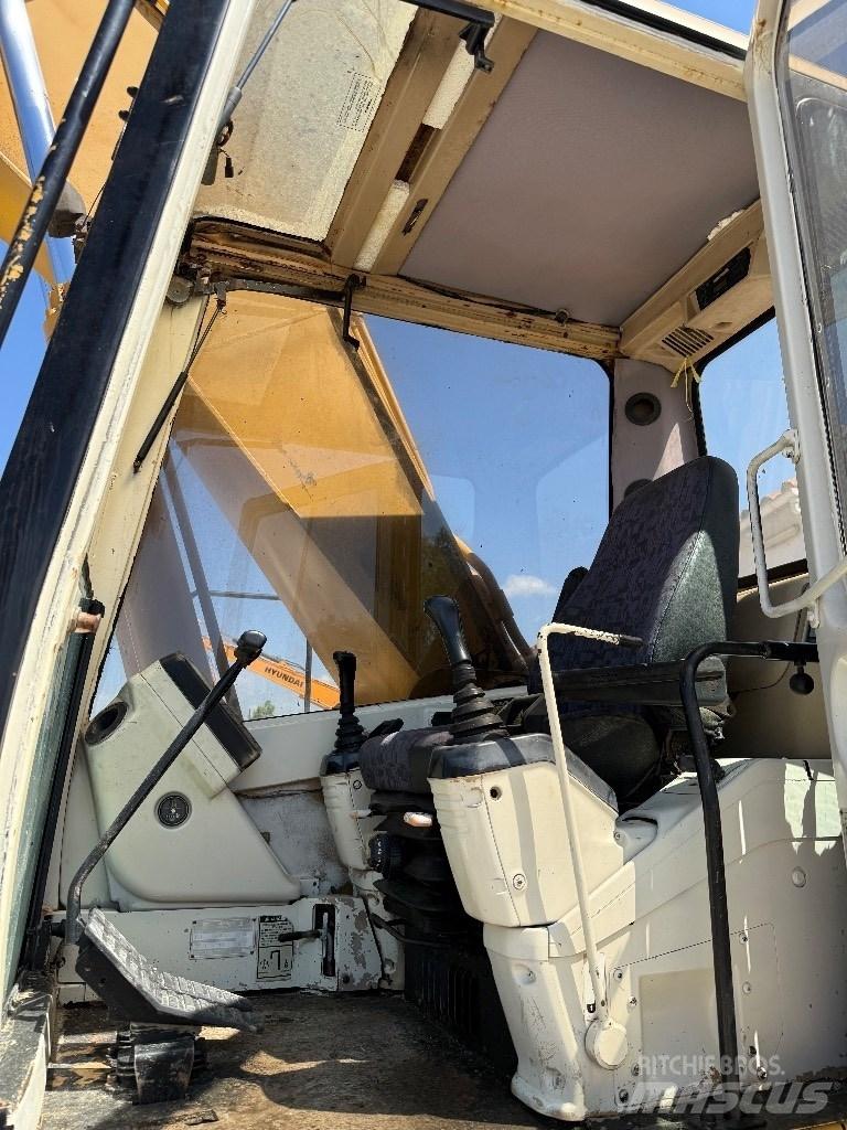 CAT 325 LN Pásová rýpadla