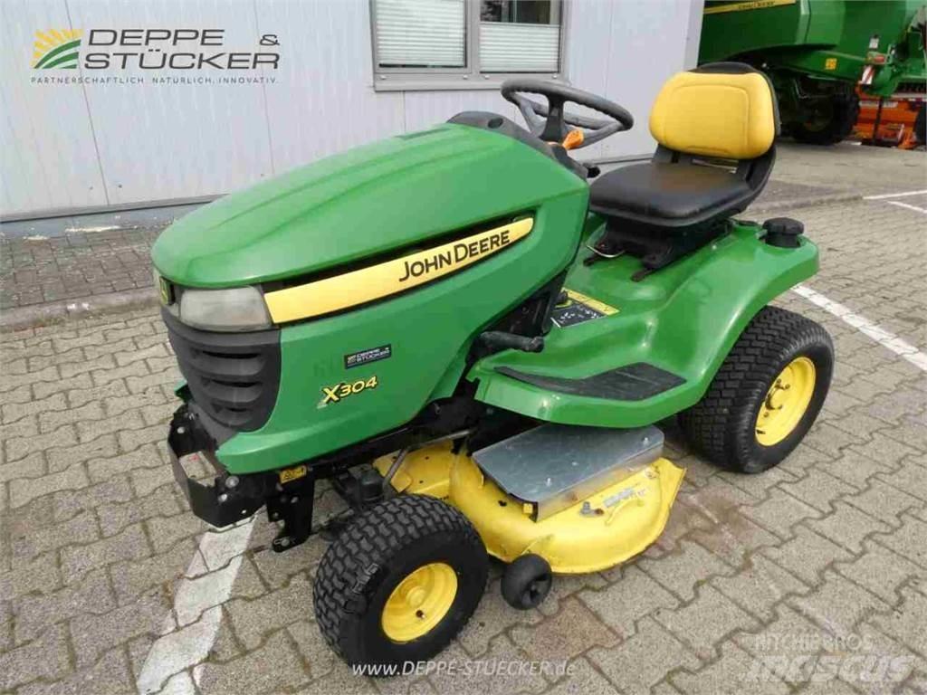 John Deere X304 Žací stroje
