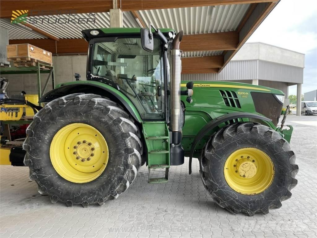 John Deere 6210R Traktory