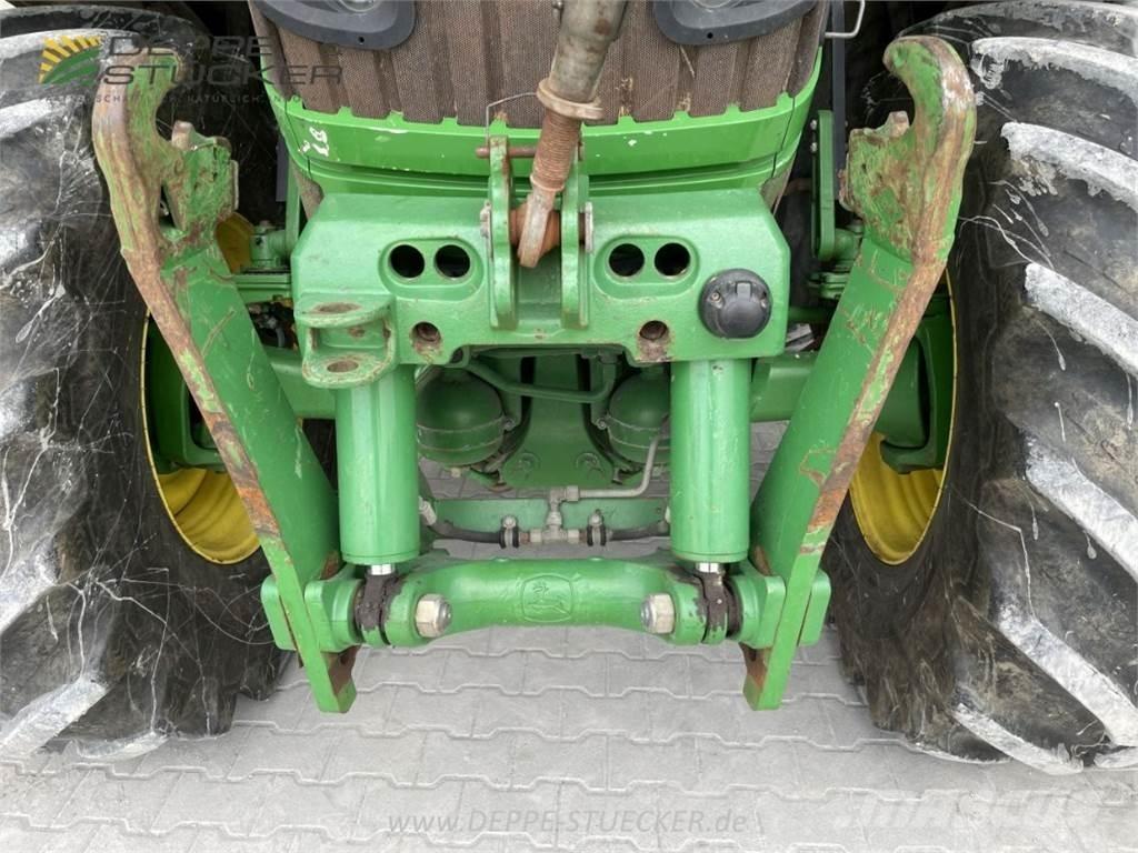 John Deere 6210R Traktory