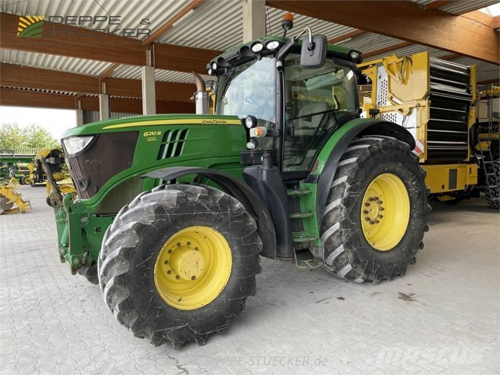 John Deere 6210R Traktory