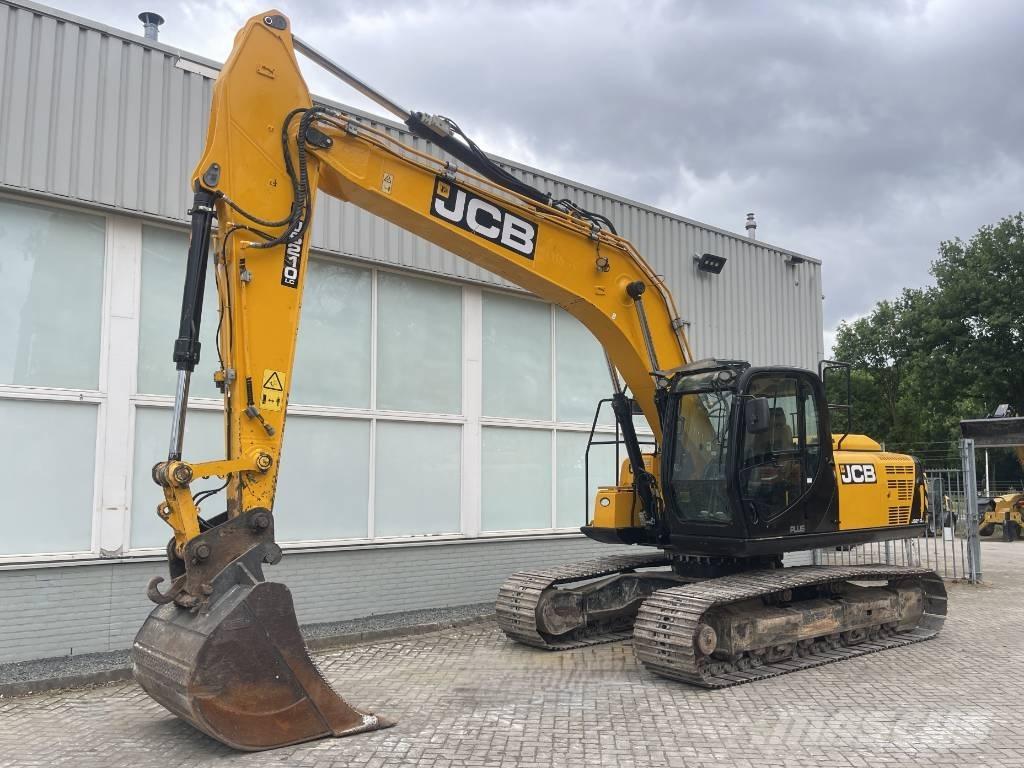 JCB JS 210 LC    2017 Pásová rýpadla
