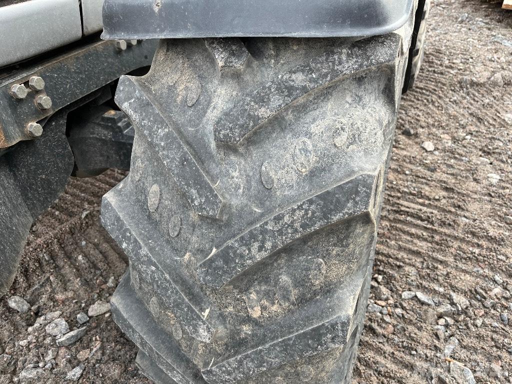 Valtra N 121 HT Traktory