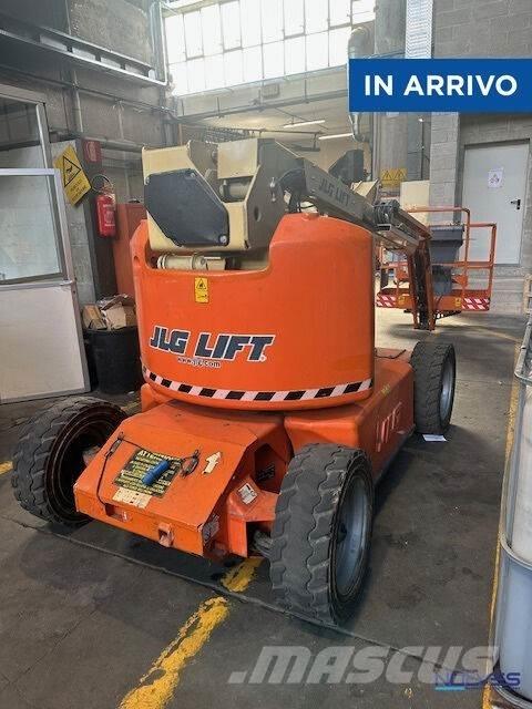JLG E450AJ Kloubové plošiny