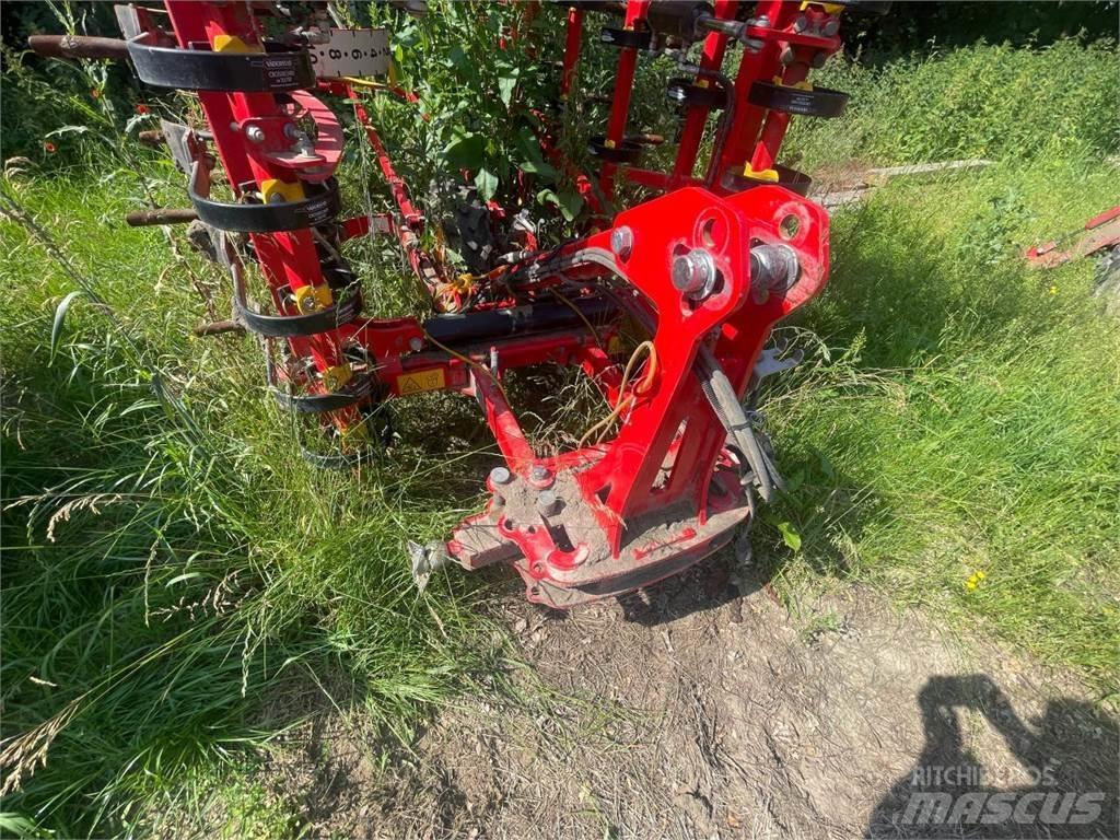Väderstad NZM 600 Kombinované secí stroje