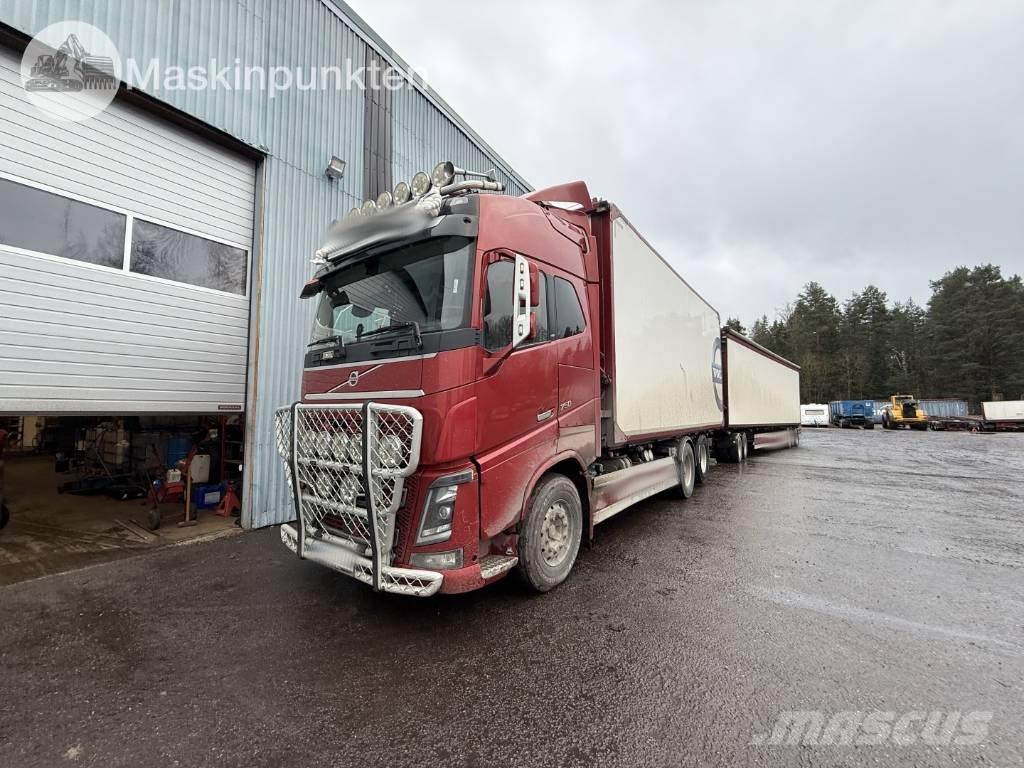 Volvo FH 16 Vozy na dřevní štěpku