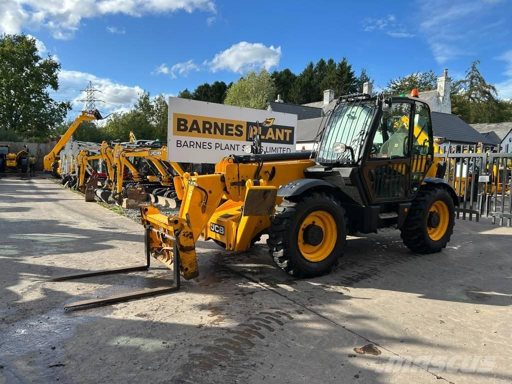JCB 535-125 Hiviz Teleskopické manipulátory