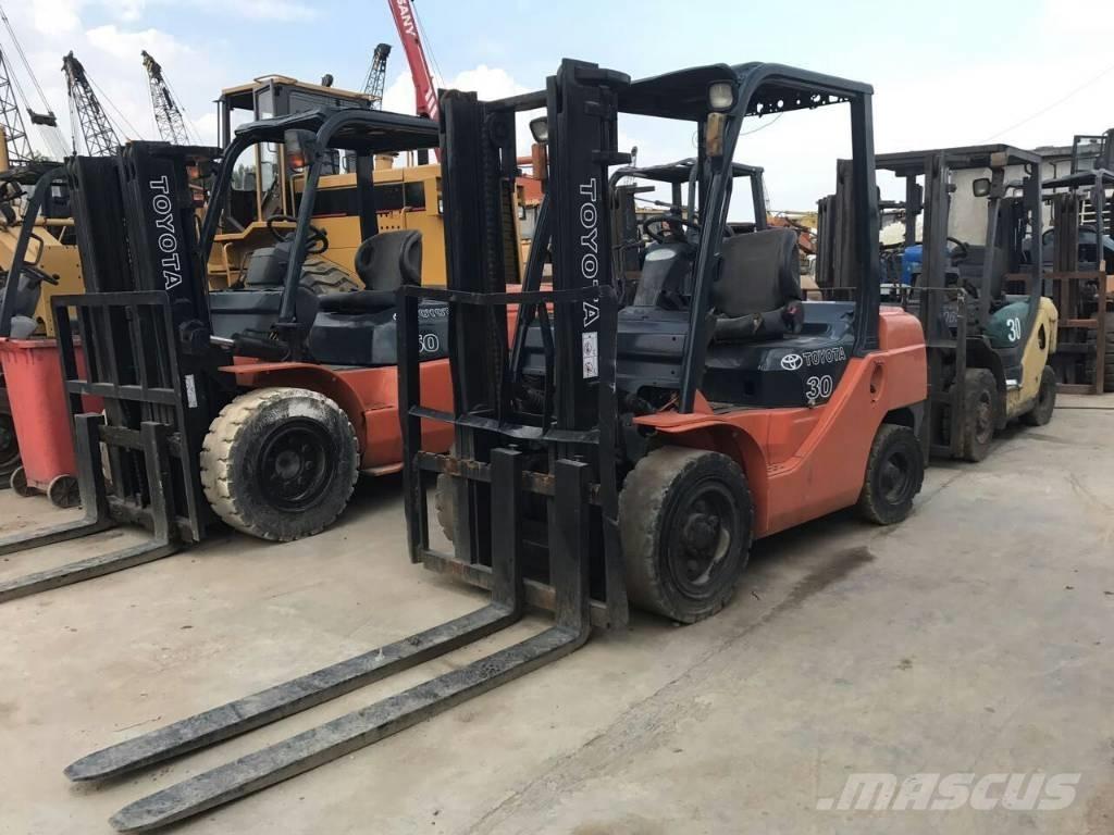 Toyota FD 30 Dieselové vozíky