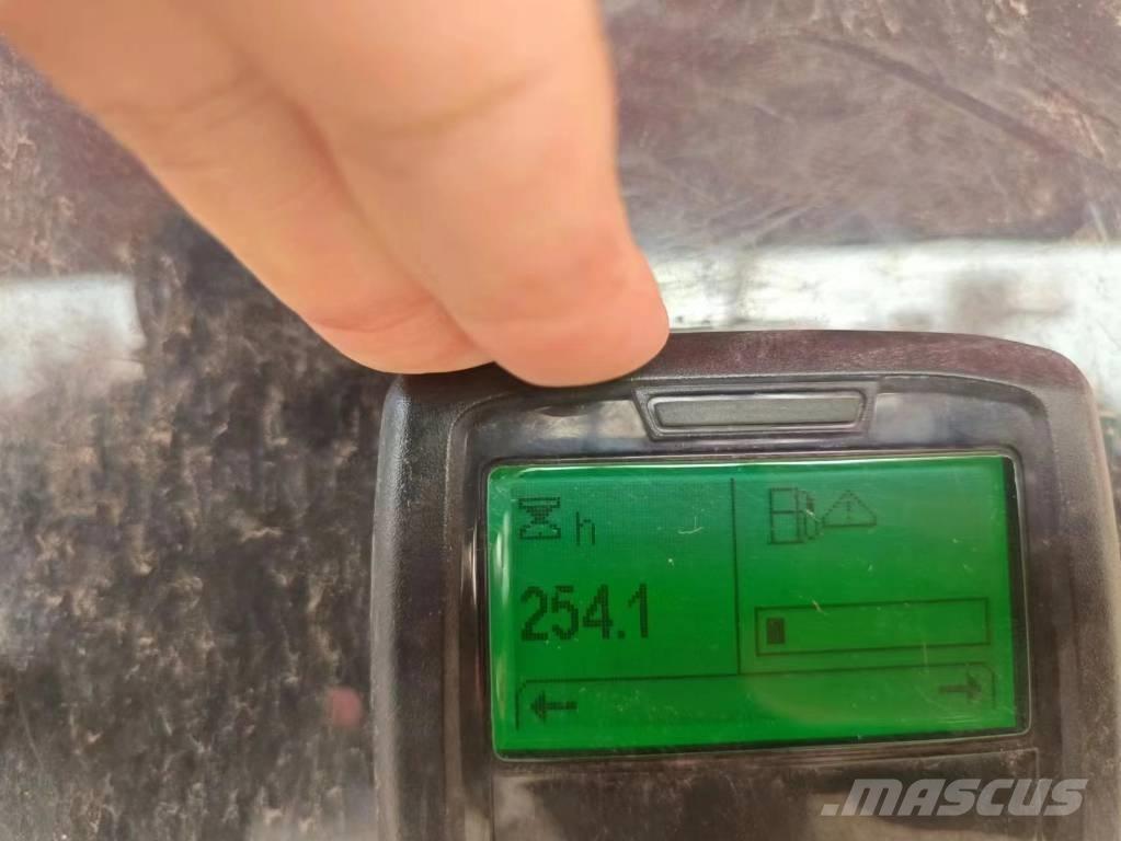 JLG 660 SJ Teleskopické plošiny