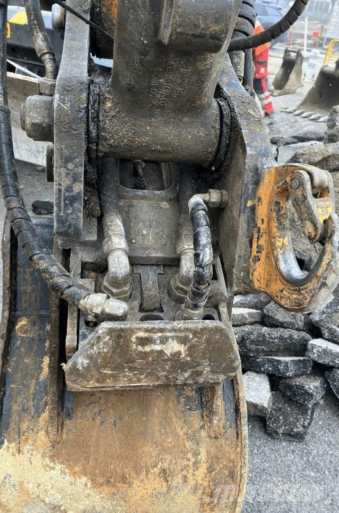 JCB Hydradig Kolová rýpadla