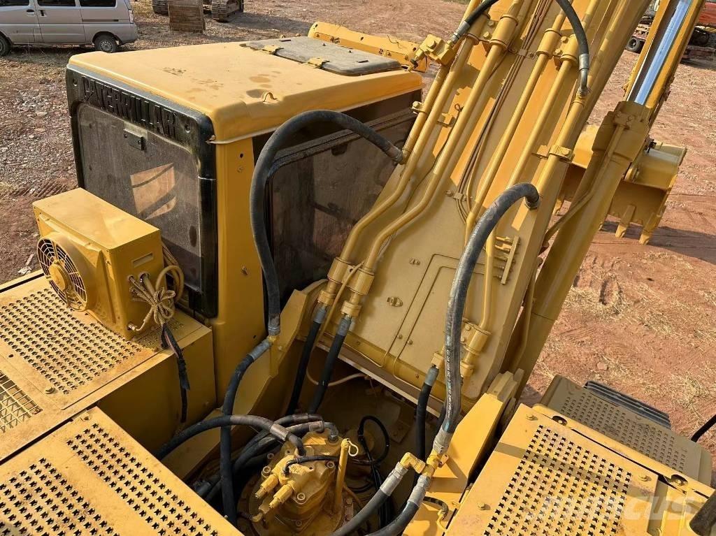 CAT 330B Pásová rýpadla