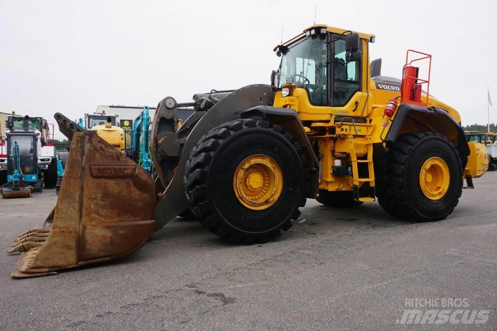 Volvo L250H *Uthyres* Kolové nakladače