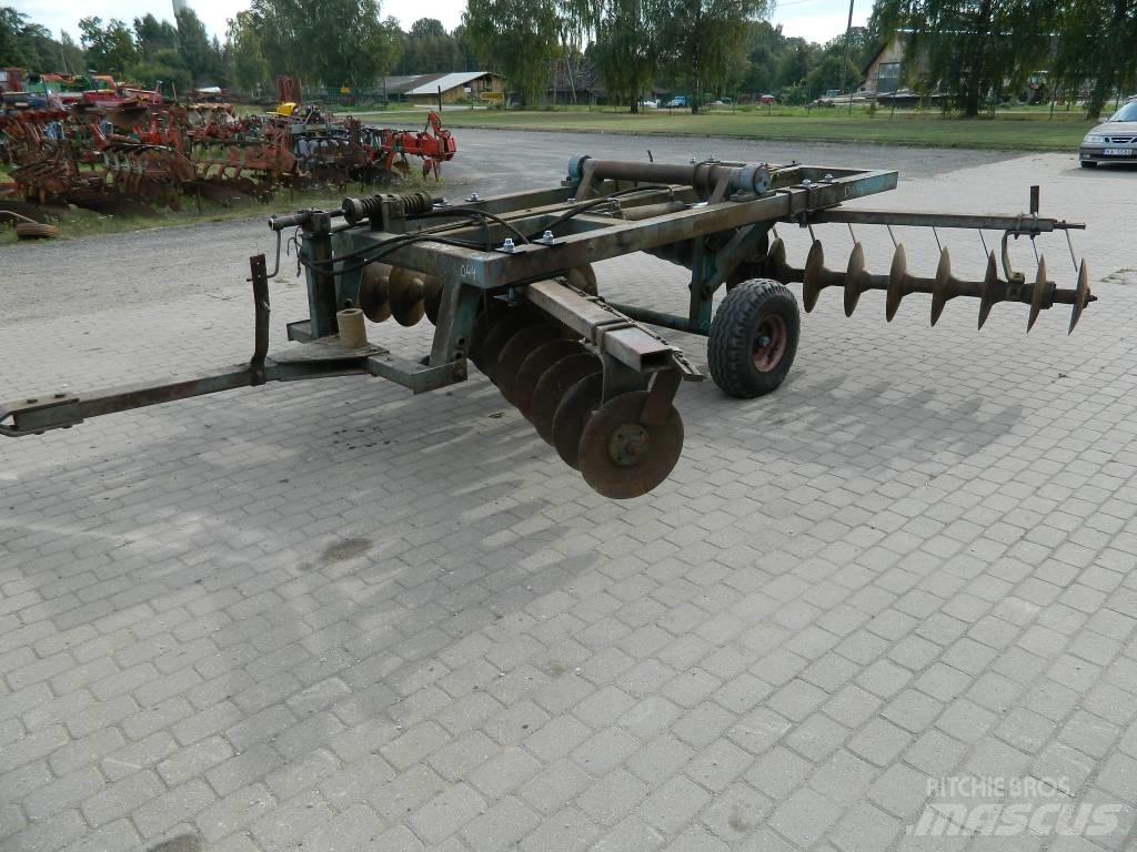 Fiskars FTR32 Talířové brány