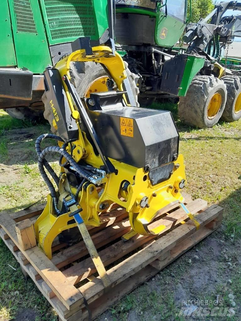 John Deere H413 Těžební hlavy