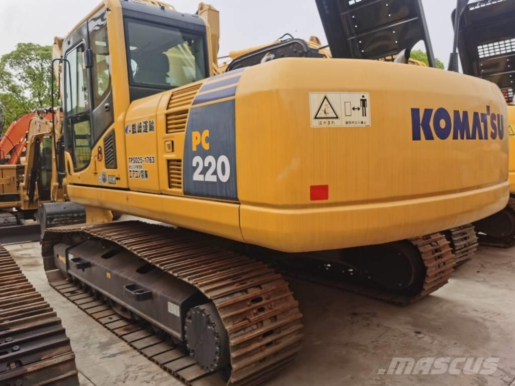 Komatsu PC 220-8 Pásová rýpadla