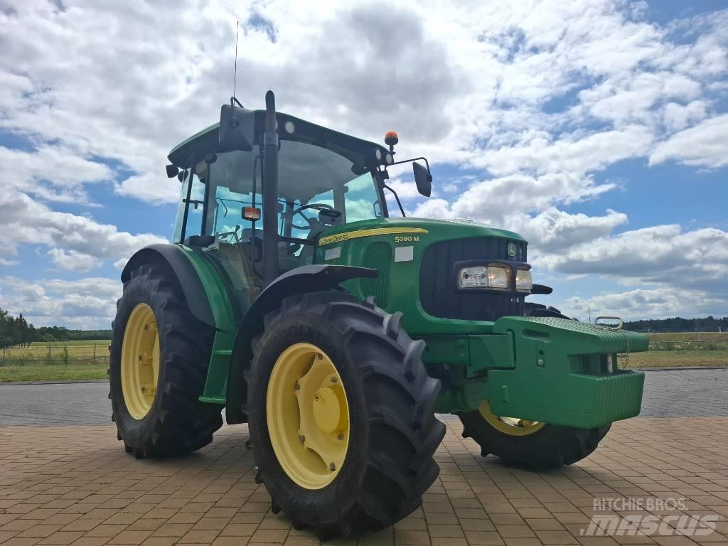 John Deere 5080M Traktory