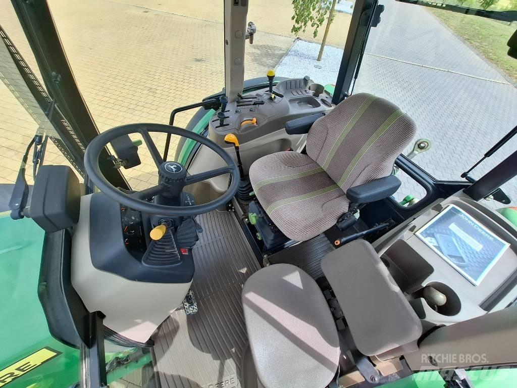 John Deere 5080M Traktory