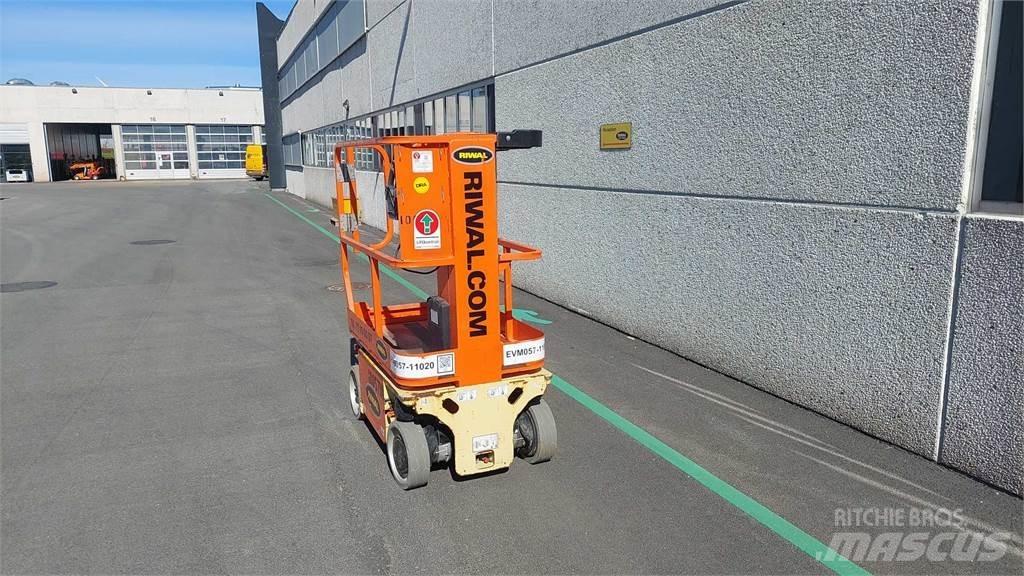 JLG 1230ES Další zvedače a plošiny