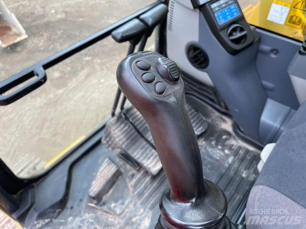 Komatsu PC 210 LC-11 Rýpadla s dlouhým dosahem