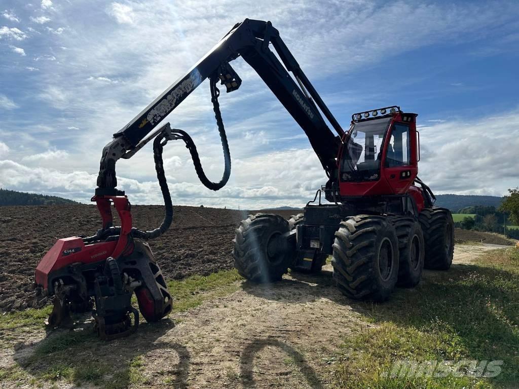 Komatsu 951 Harvestory