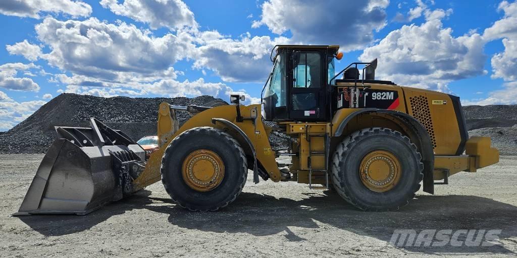 CAT 982 M Kolové nakladače