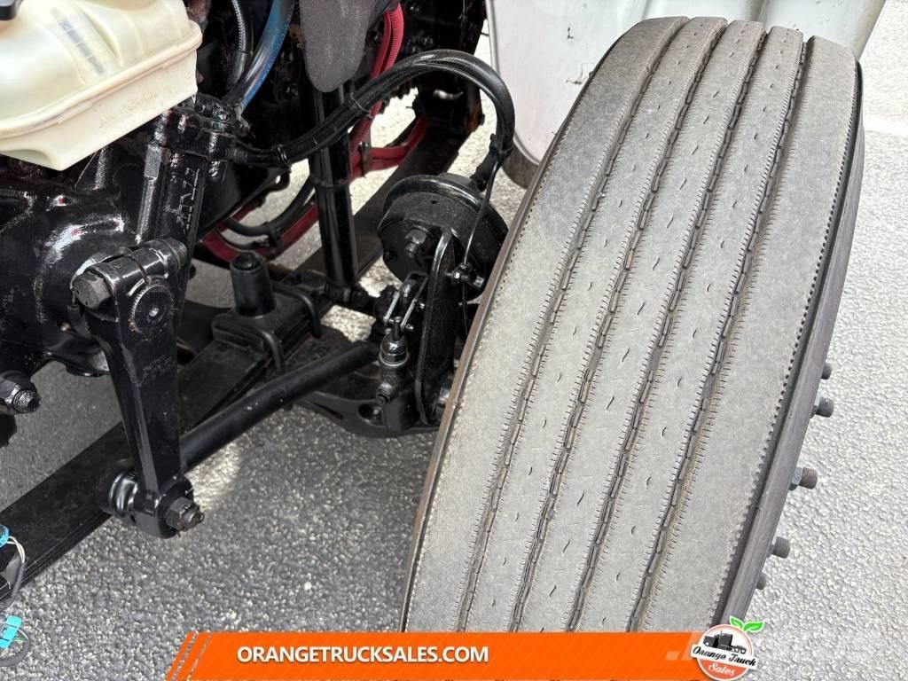 Freightliner M2 Nákladní vozidlo bez nástavby