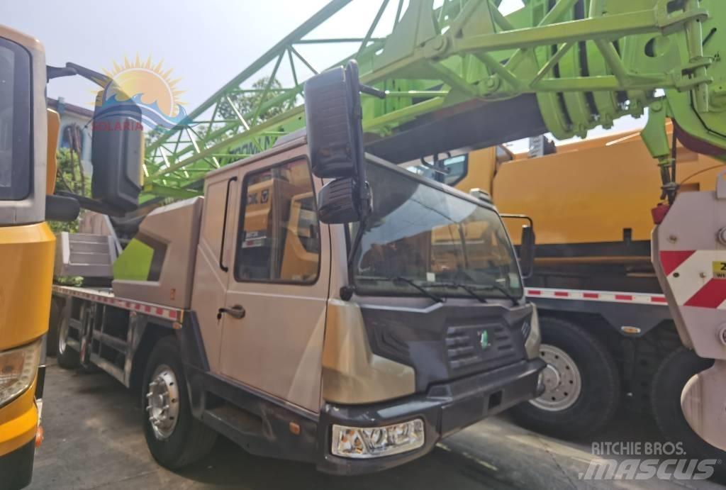 Zoomlion ztc 251v Univerzální terénní jeřáby