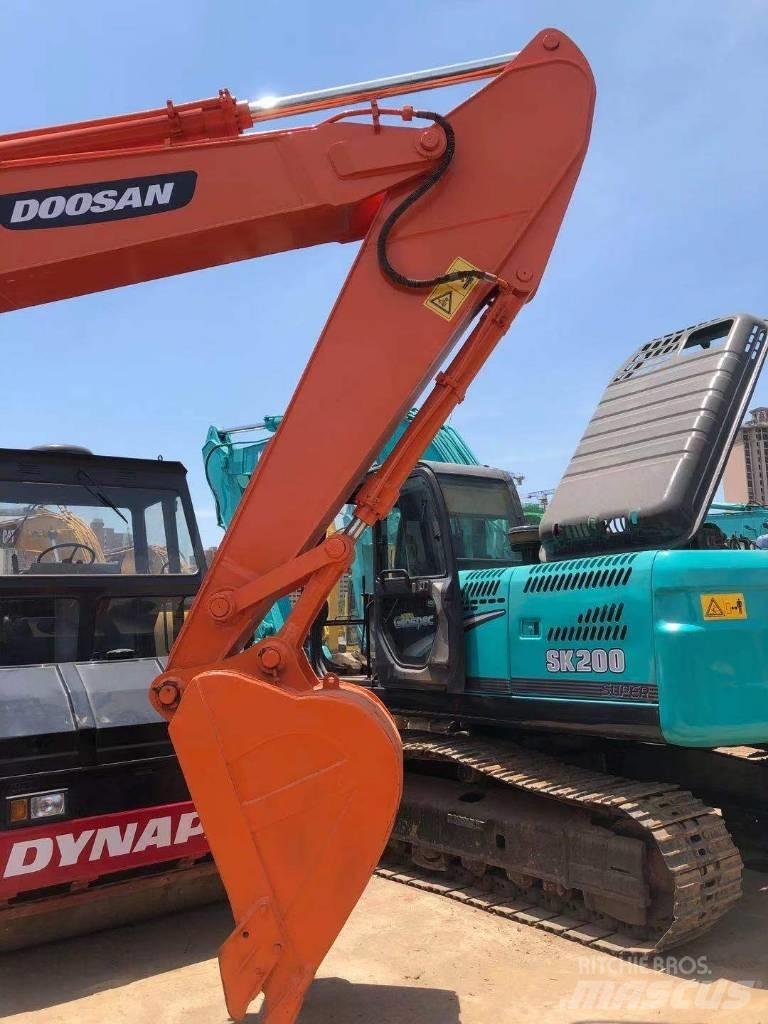 Doosan DH220LC-7 Pásová rýpadla