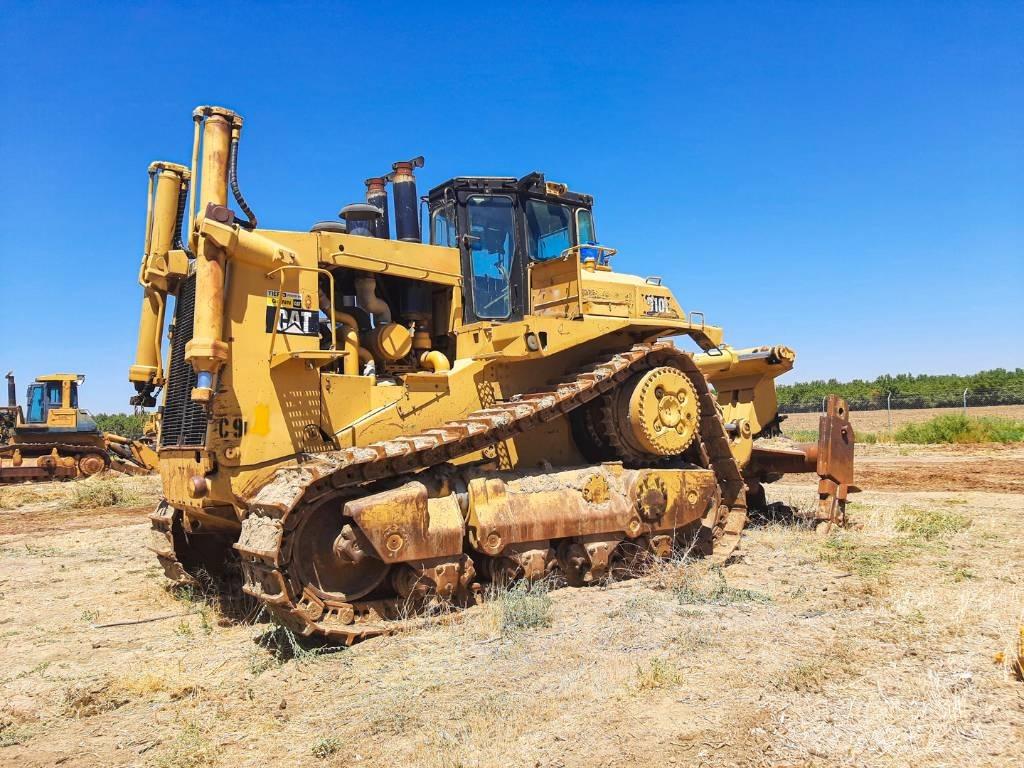 CAT D10 Pásové dozery