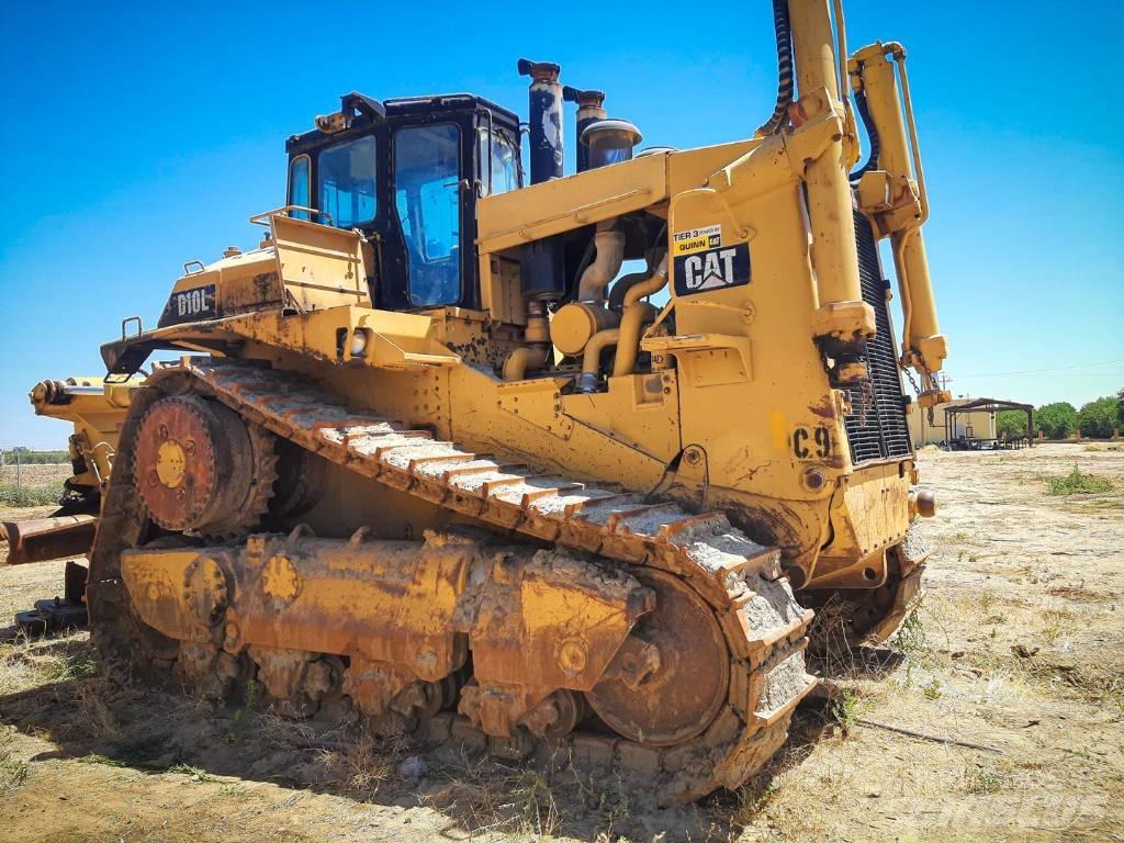 CAT D10 Pásové dozery