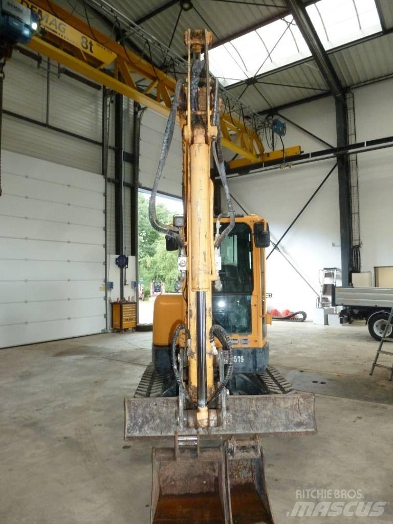 Hyundai R35Z-9 Mini rýpadla < 7t