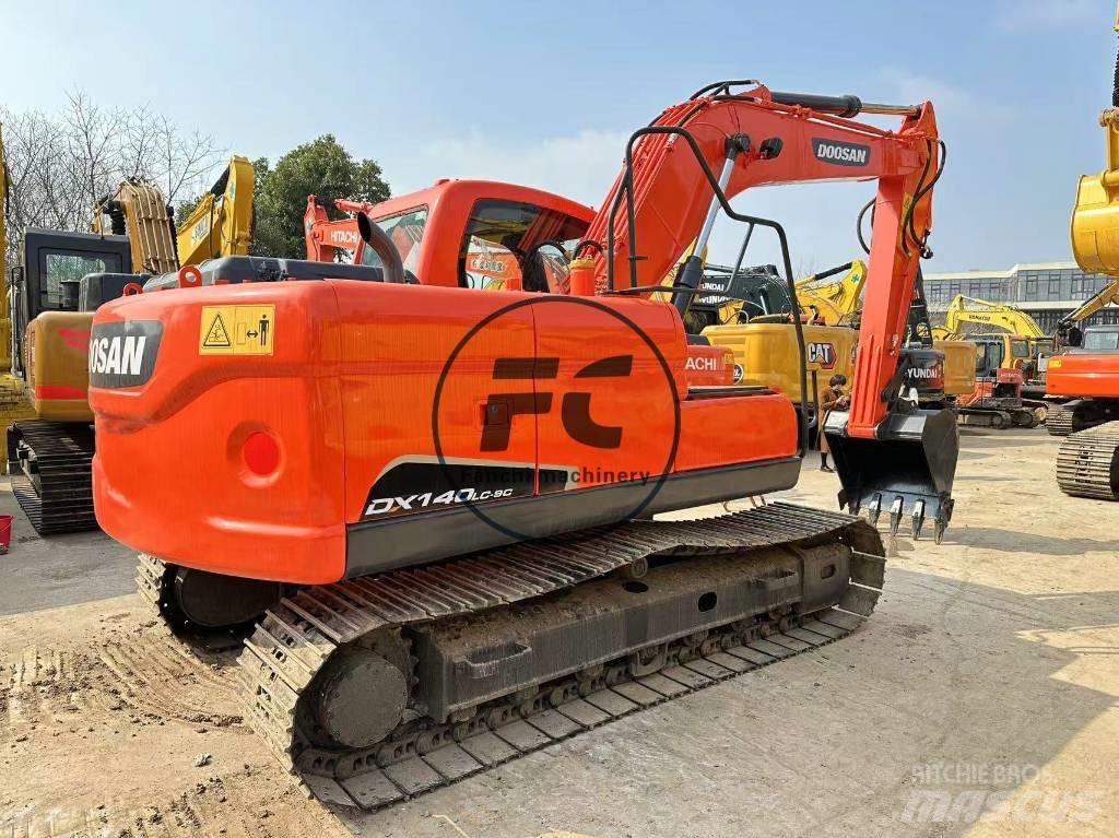 Doosan DX 140 Pásová rýpadla
