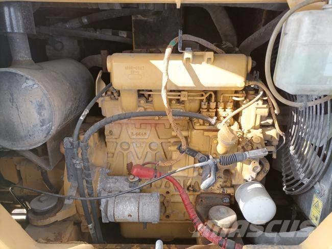 CAT 306 Mini rýpadla < 7t