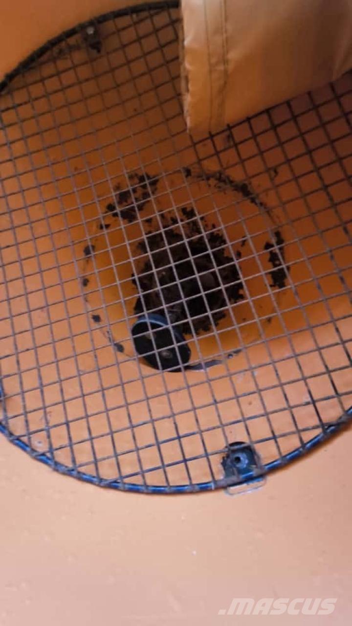 John Deere 3046R Kompaktní traktory