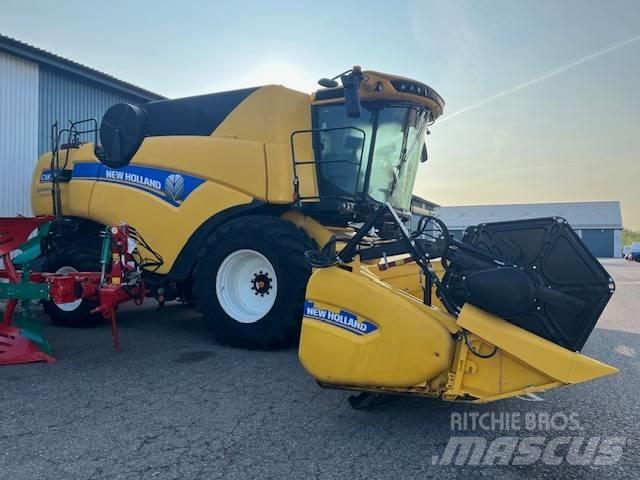 New Holland CX8.70 Sklízecí mlátičky