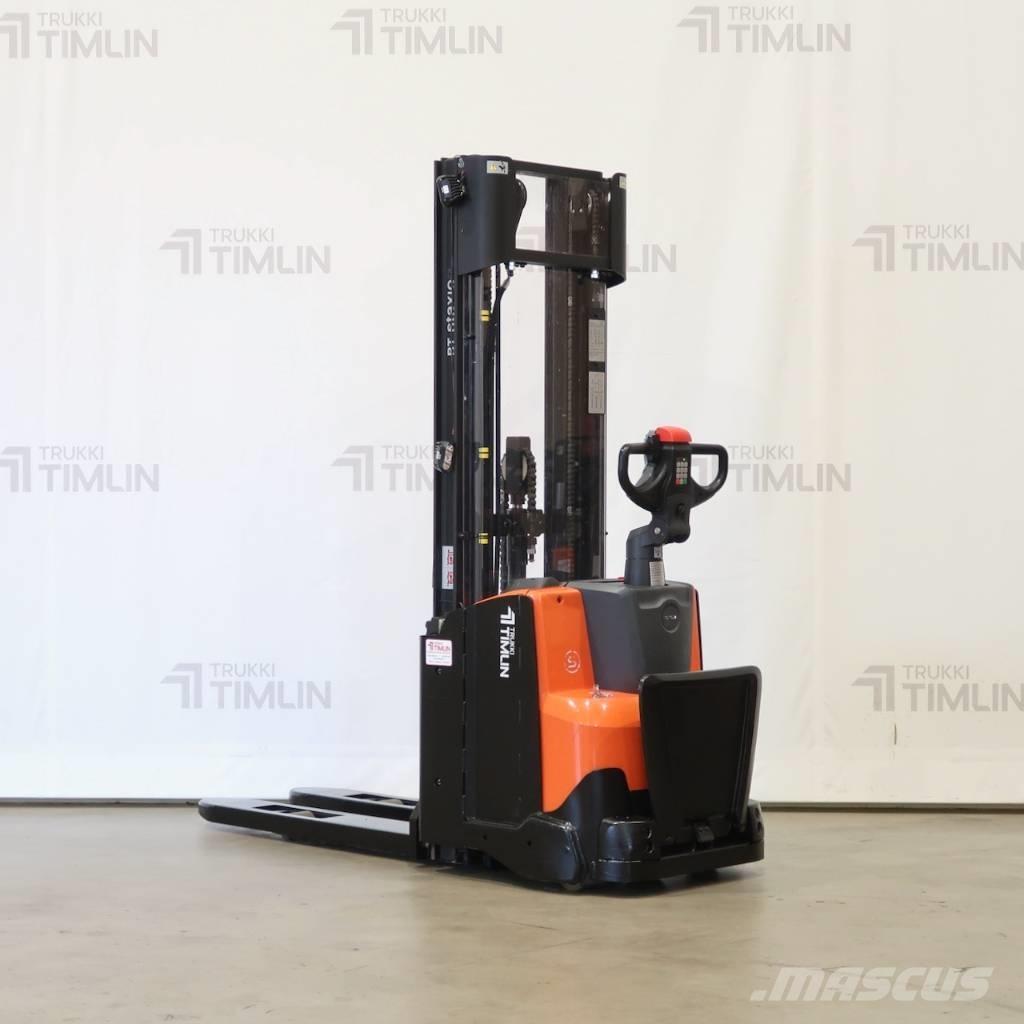 Toyota SWE120L Samohybné vozíky