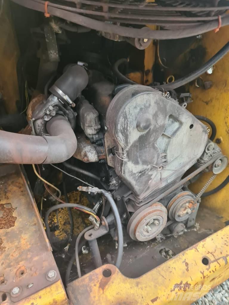 Volvo MC 95 C Smykem řízené nakladače