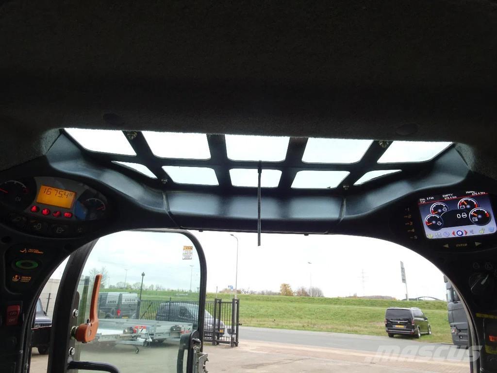 Bobcat T450 Smykem řízené nakladače