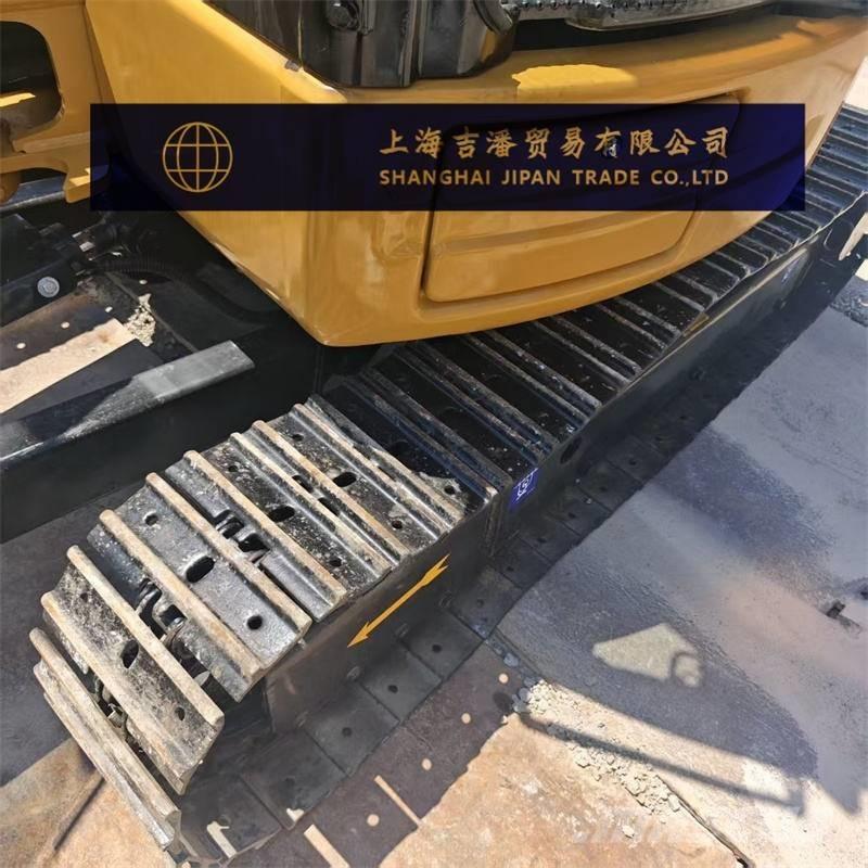 CAT 303.5 E CR Mini rýpadla < 7t