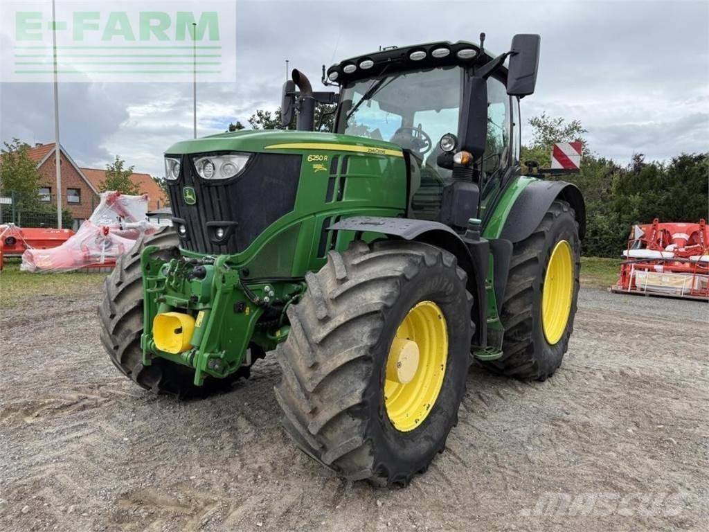 John Deere 6250r Traktory