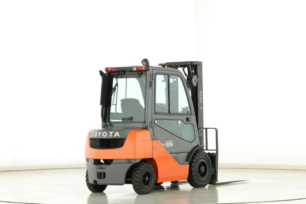 Toyota 02-8 FDF 25 Dieselové vozíky